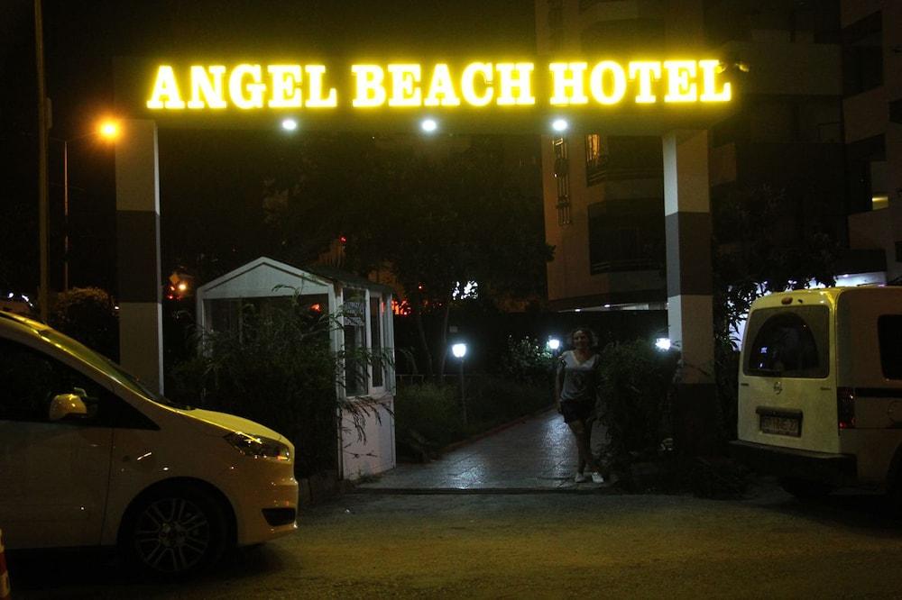 Merlin Beach Park Hotel Tosmur Bagian luar foto