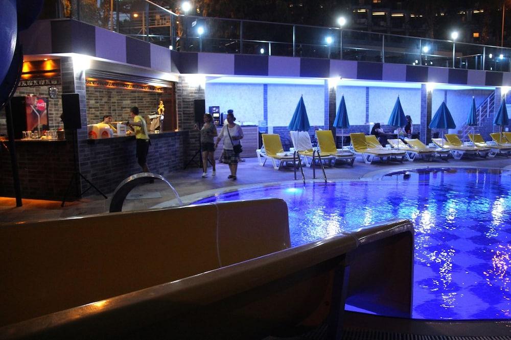 Merlin Beach Park Hotel Tosmur Bagian luar foto